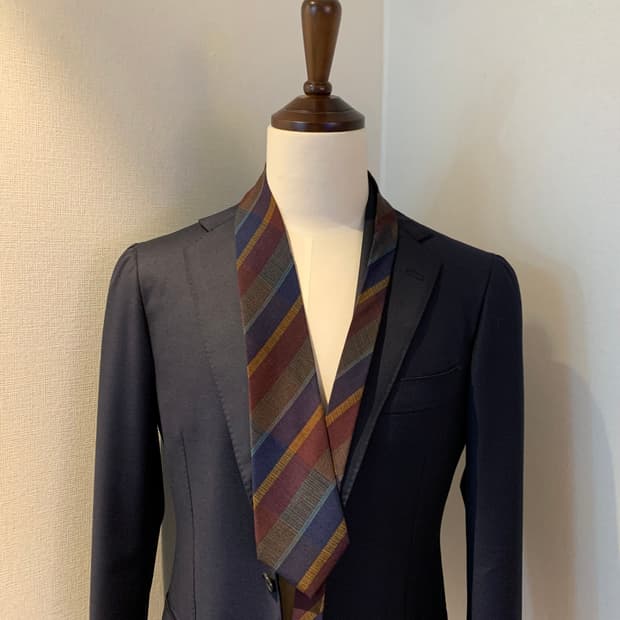 랑방(LANVIN) 레지멘탈 명품 정장넥타이 클래식룩 코디 A+등급