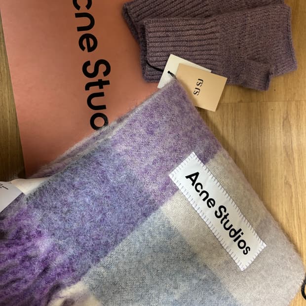 Acne 아크네 머플러 + 에스제이 캐시미어 장갑 