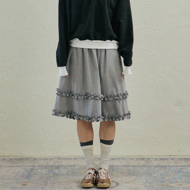 호쿠스포쿠스 stripe frill banding skirt_grey