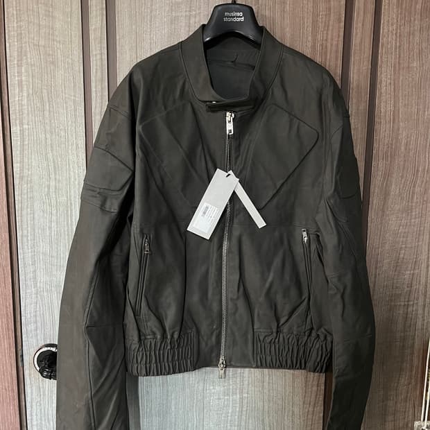 [새상품] 르마드 엠보 라이더 자켓 차콜