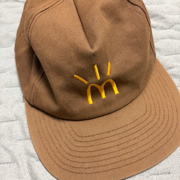 맥도날드 켁터스잭 콜라보 모자