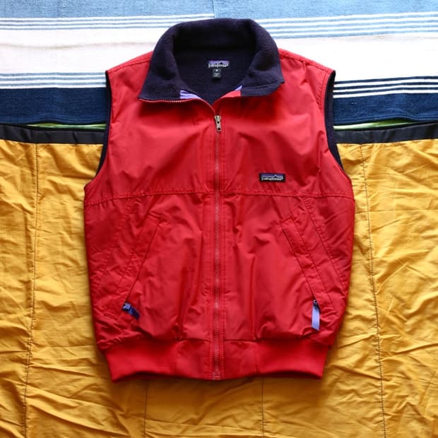 파타고니아 90s 쉘드 신칠라 베스트 레드S