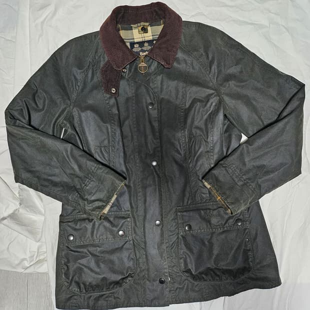19fw 바버 비드넬 왁스 자켓 여성 다크 그린 55-66