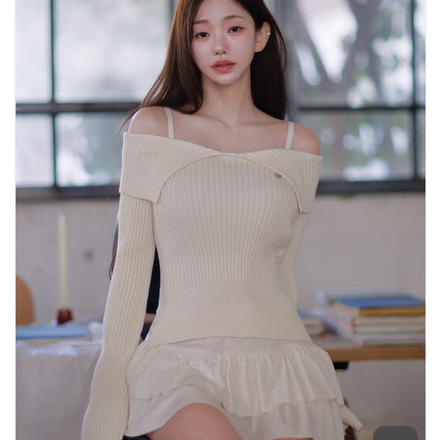 카인다미 오프숄더 골지 니트탑