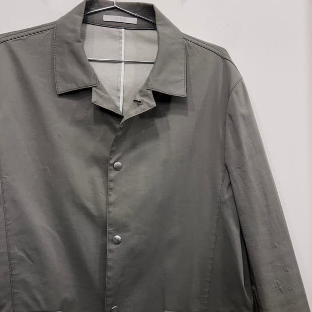 타임 옴므 포스트모던 나일론 스냅버튼 코트