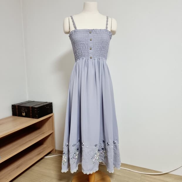 엑시즈팜 어깨끈 탈착 스모킹 롱원피스 (원사이즈) 택있는 새상품