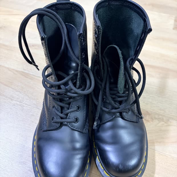 닥터마틴 1460 8홀 220