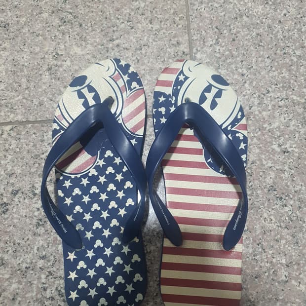 홍콩 디즈니랜드 남성 슬리퍼 판매합니다!