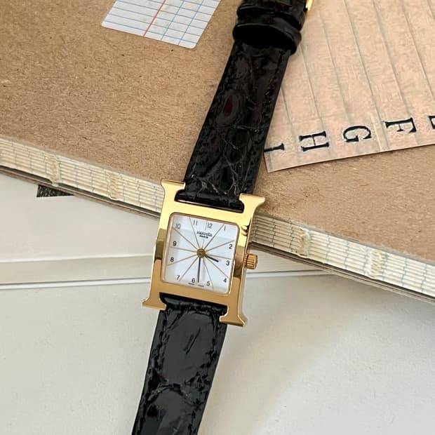 에르메스 H 아워 PM 골드 베젤 레더 시계 / 정품감정 케어 