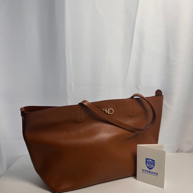 살바토레 페라가모 레더 토트백 페레가모