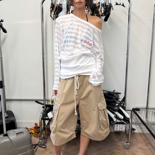 에스이오 오프숄더티 구해요!!!