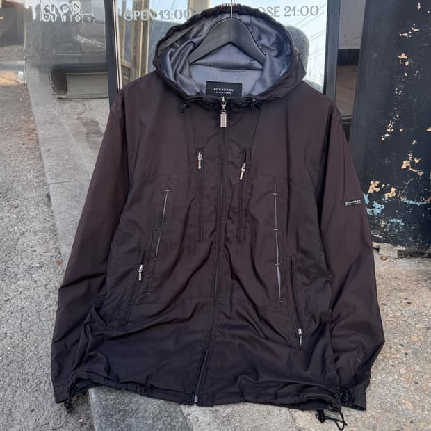버버리 블랙라벨 테크니컬 윈드브레이커 자켓 