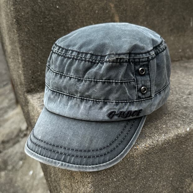 Gray washing grunge denim cap 