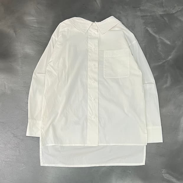  비비안웨스트우드 화이트 블라우스 y15912