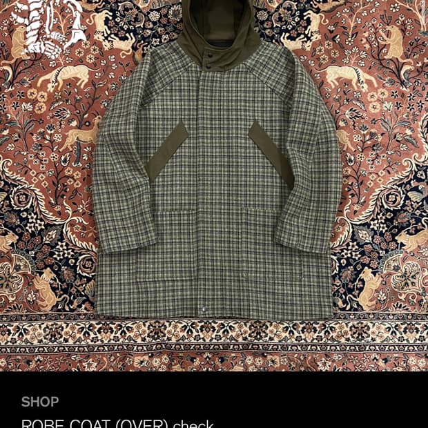 블랙아웃로브코트 체크 팝니다m사이즈