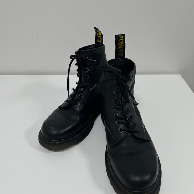 [250] 닥터마틴 1460 나파 8홀 워커 블랙