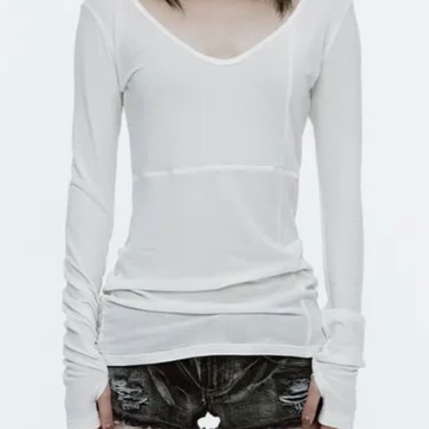 러프넥 크로스라인 슬림 탑 화이트