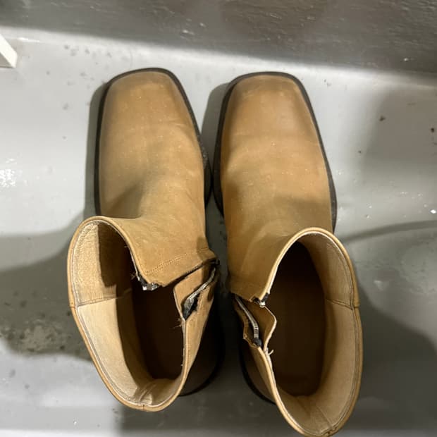 메종미네드 카멜 스웨이드 앵클 부츠 41 260