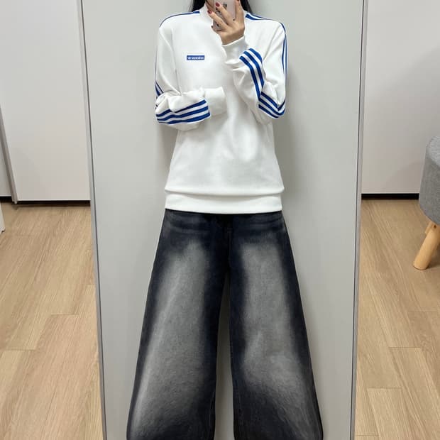 아디다스 포카리 화이트 블루 삼선 맨투맨