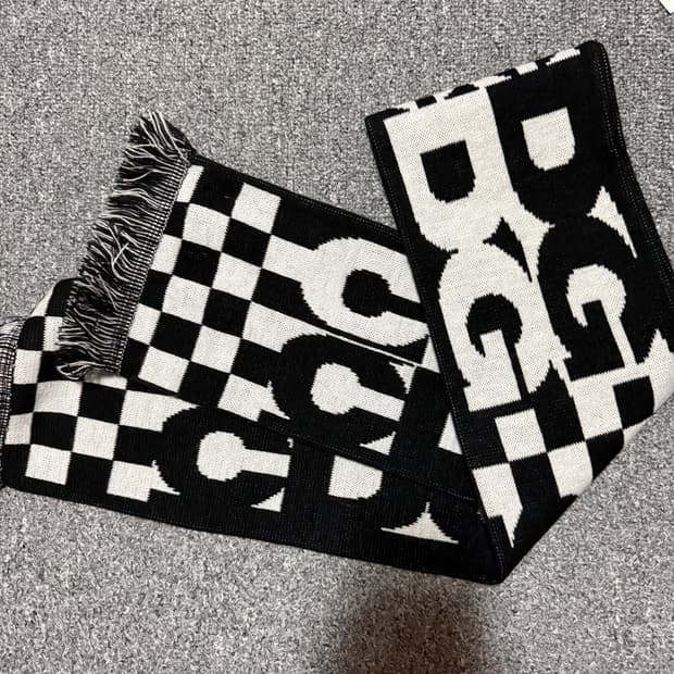 꼼데가르송 머플러