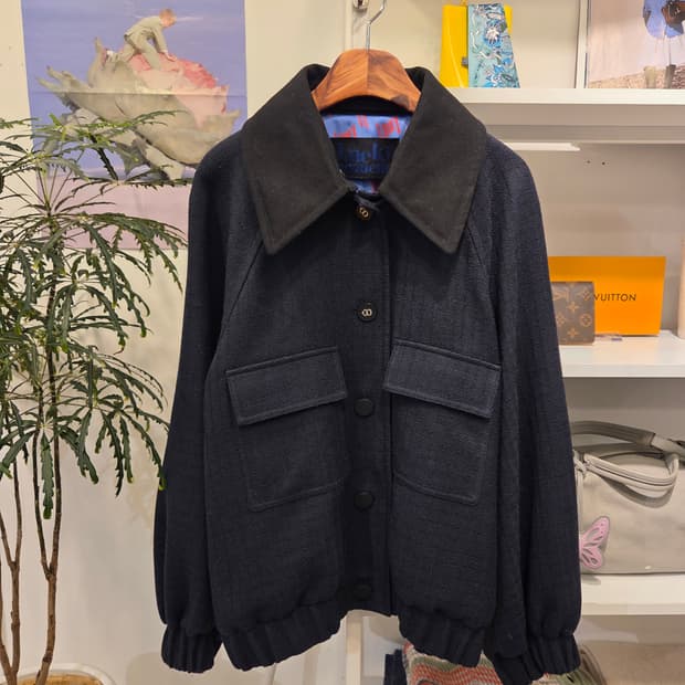 럭키슈에뜨 카라 집업 점퍼