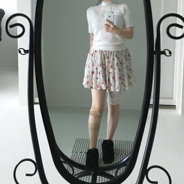 vintage floral mini skirt