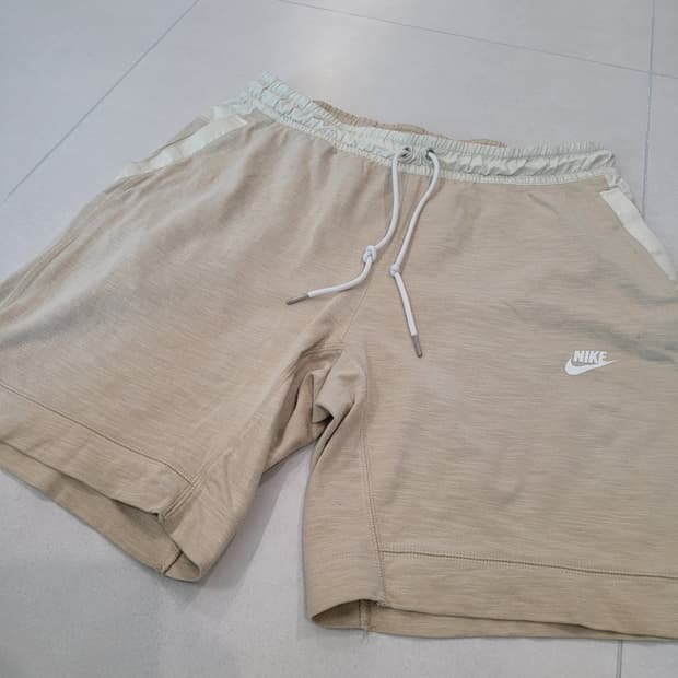 🏃‍♂️ 나이키 스포츠웨어 프렌치 테리 쇼츠 (XL) 판매합니다
