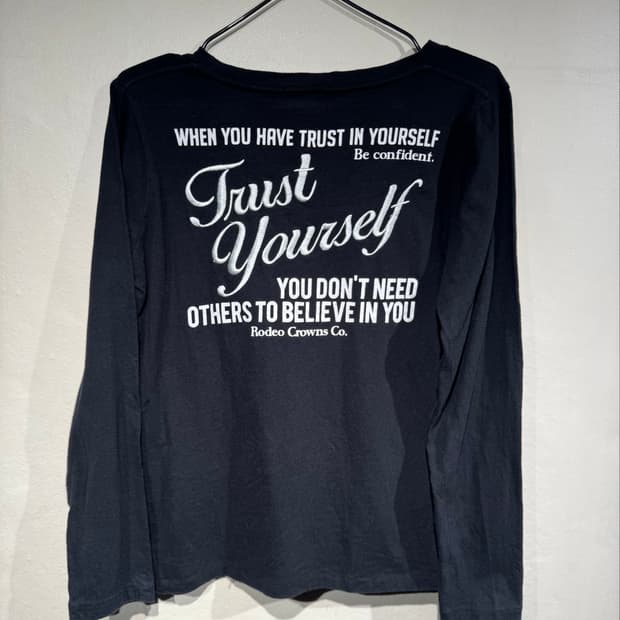 Rodeo Believe V-neck t-shirts 