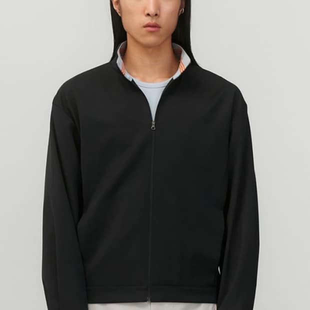 구매 아모멘토 하이넥 점퍼 자켓