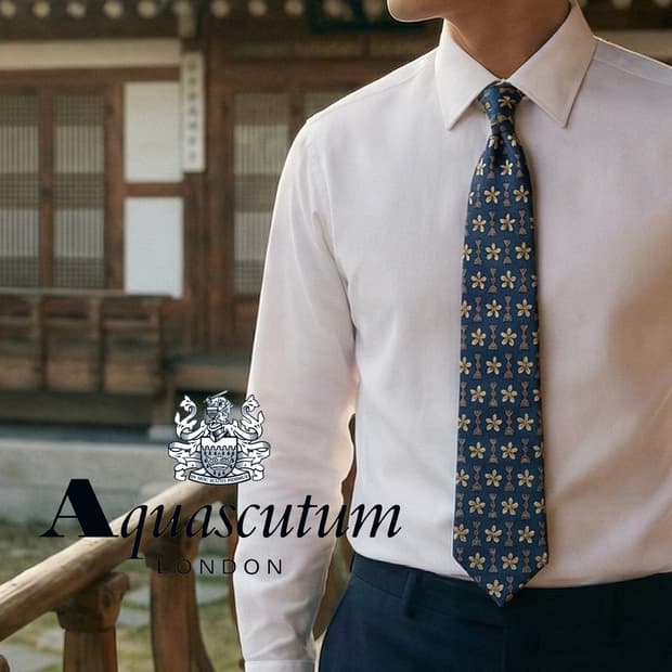 아쿠아스큐텀 실크 네이비 플라워 패턴 넥타이 10cm A등급 A19365