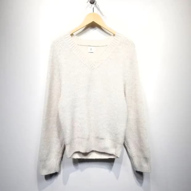 UMER 유메르 울 알파카 브이넥 니트