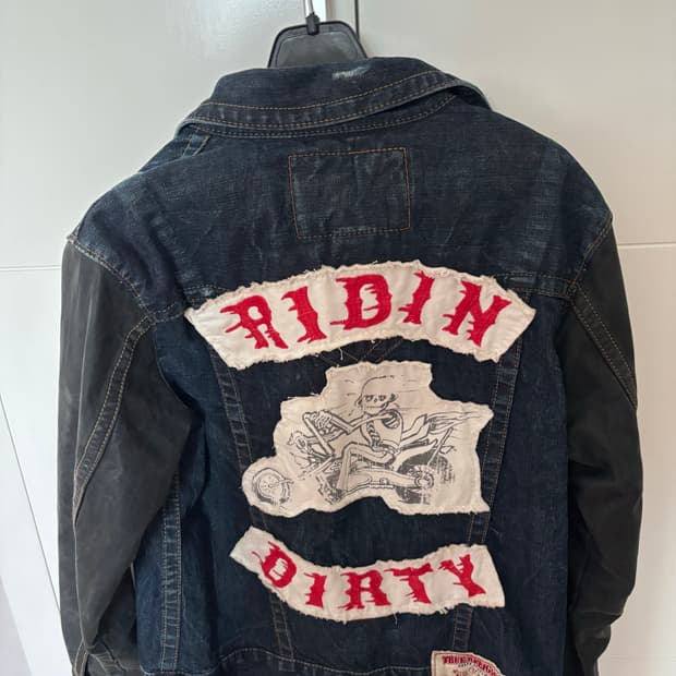 트루릴리전 자켓