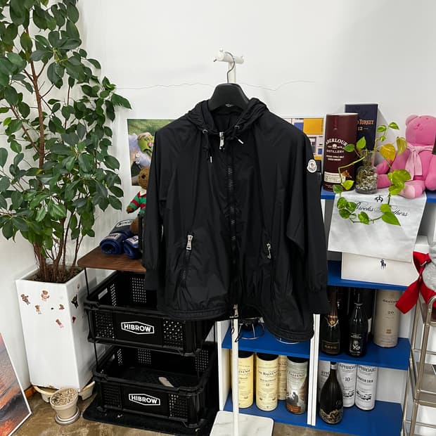 몽클레어 우먼 orchis 바람막이 1