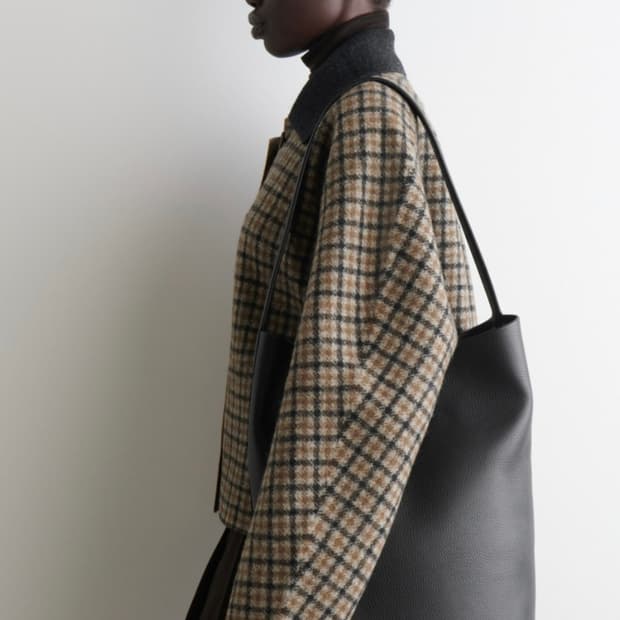 코스 패러다임 토트백(미니 아님)