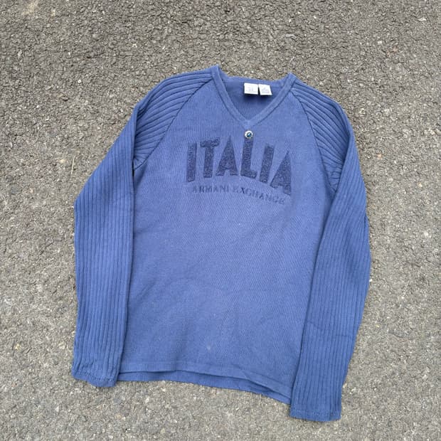 이태리 알마니 익스체인지 자수 스웨터