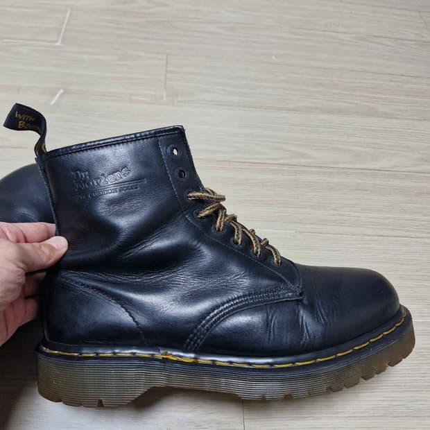 [280] 닥터마틴 1460 8홀 부츠  made in UK