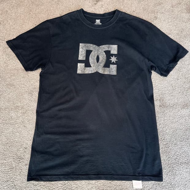 DC SHOES 디씨슈즈 빈티지 로고 티셔츠