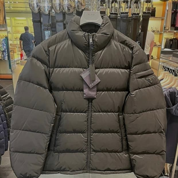 프라다 Prada 구스다운 패딩 SGY091