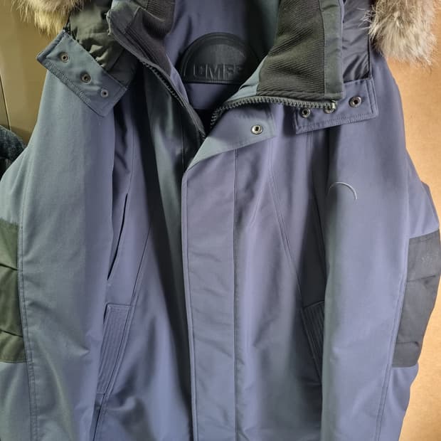 CMFR 캐나다 곰리 다운패딩 