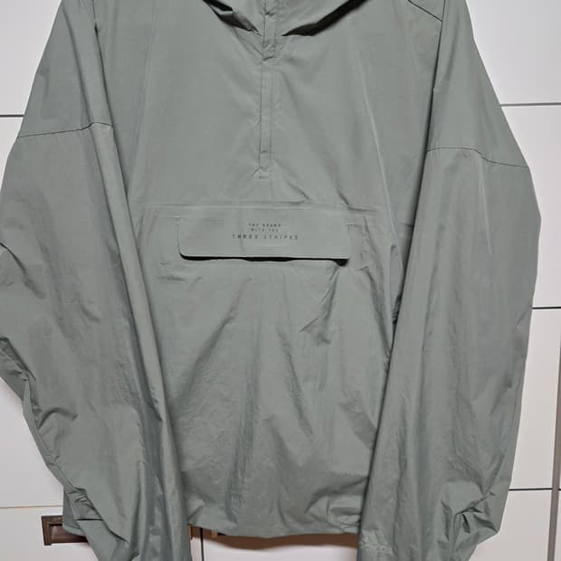 아디다스 M 테크 카키 아노락(L사이즈)