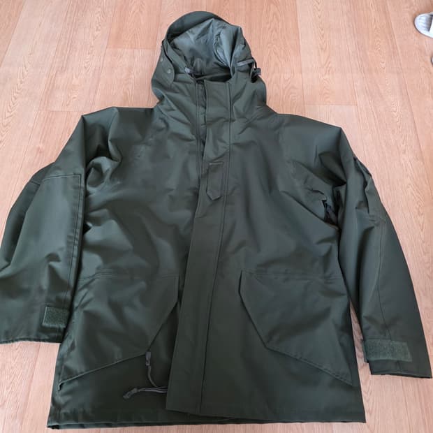 밀텍 ecwcs 판매합니다.