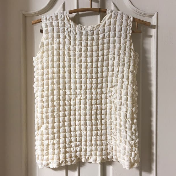 vintage bubble sleeveless top