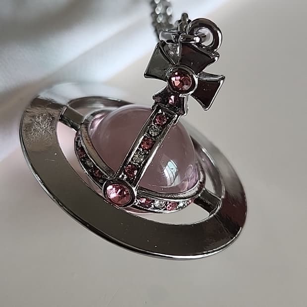 비비안웨스트우드 핑크 orb 펜던트 목걸이