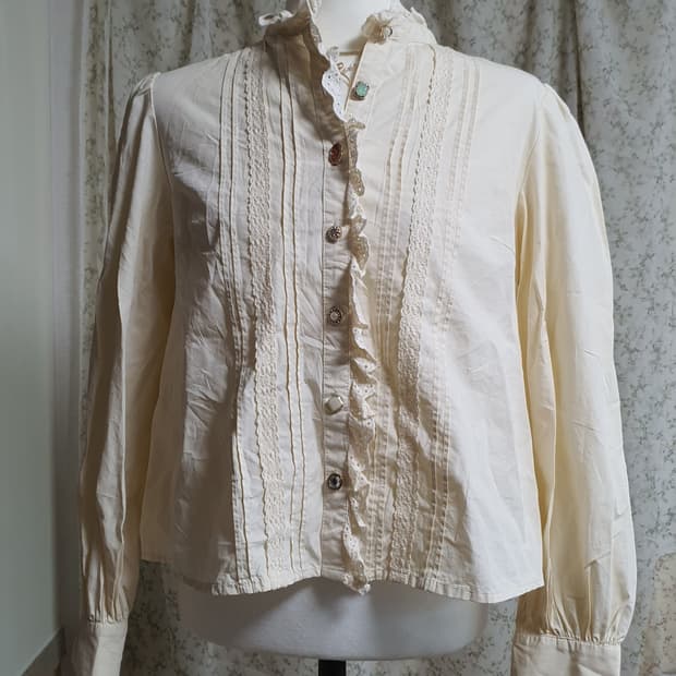 [일본빈티지] 아이보리 핀턱 레이스 블라우스 지뢰계