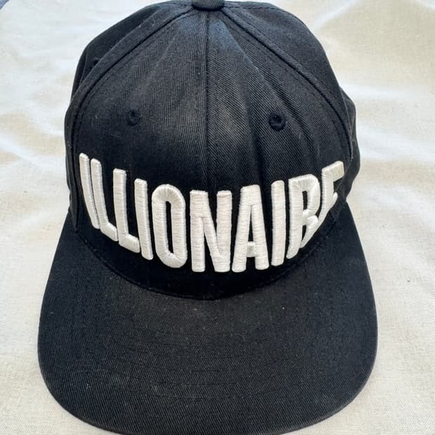 일리네어 레코즈 스냅백