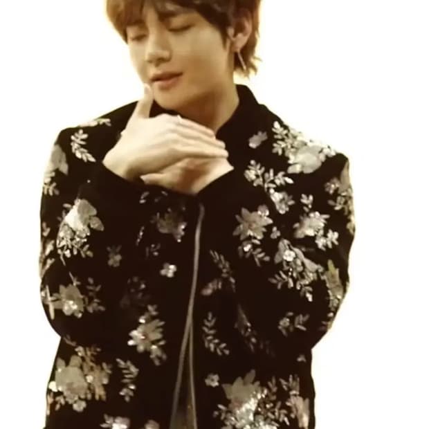 (BTS V착장) 생로랑 바시티 블랙자켓 ysl saint laurent