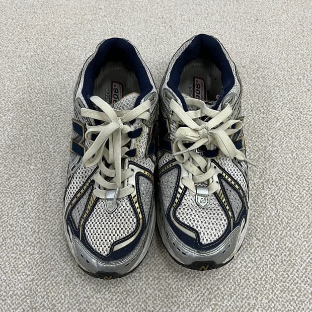 250 뉴발란스 1906R 스니커즈 0130M2