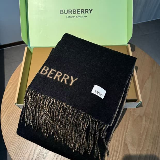 버버리숙녀 리버서블 스카프
