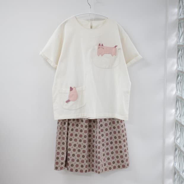 Cutie cats ivory blouse
