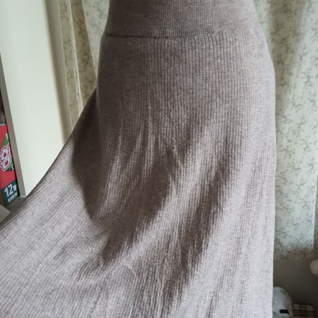 [모리걸] 니트 롱 스커트 베이지 프리사이즈